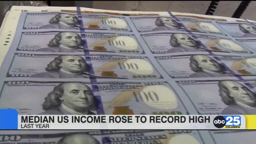 Median U.s. Income Rose To Record High Last Year
