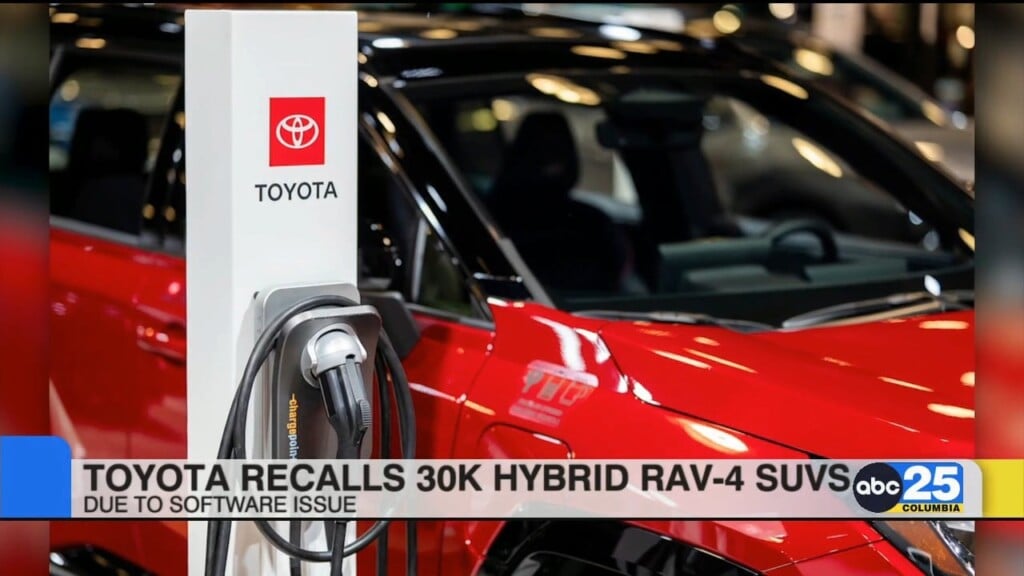 Toyota Recalls 30k Hybrid Rav4 Suvs Due To Software Issue