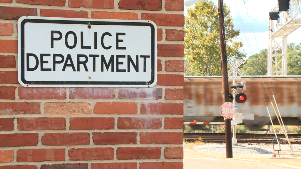 hires interim police chief, gets help from Sheriff Alabama News