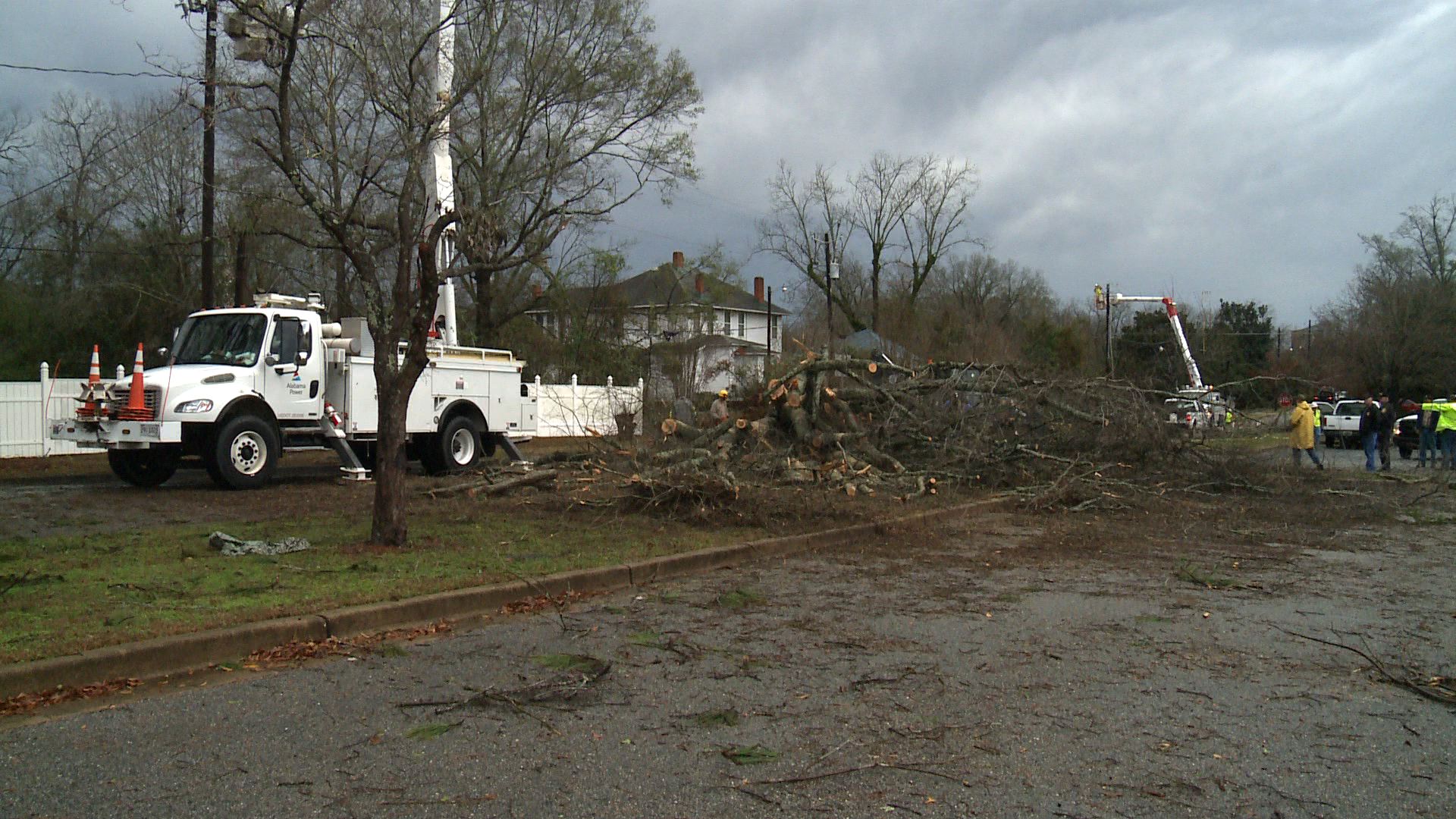 Severe Storm Leaves Damage in Wetumpka Alabama News
