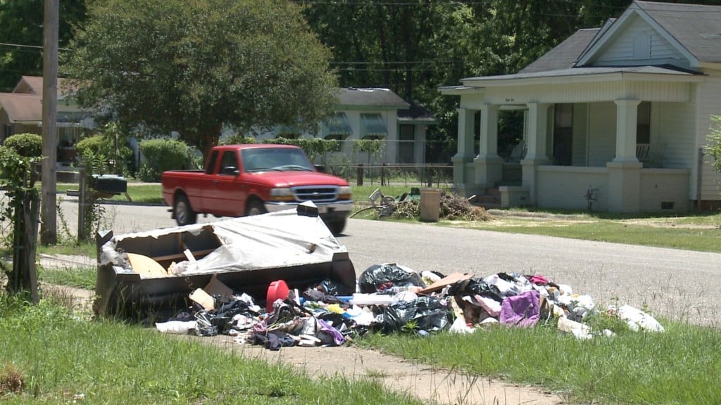 Trash Troubles Raise Concerns in Selma - Alabama News