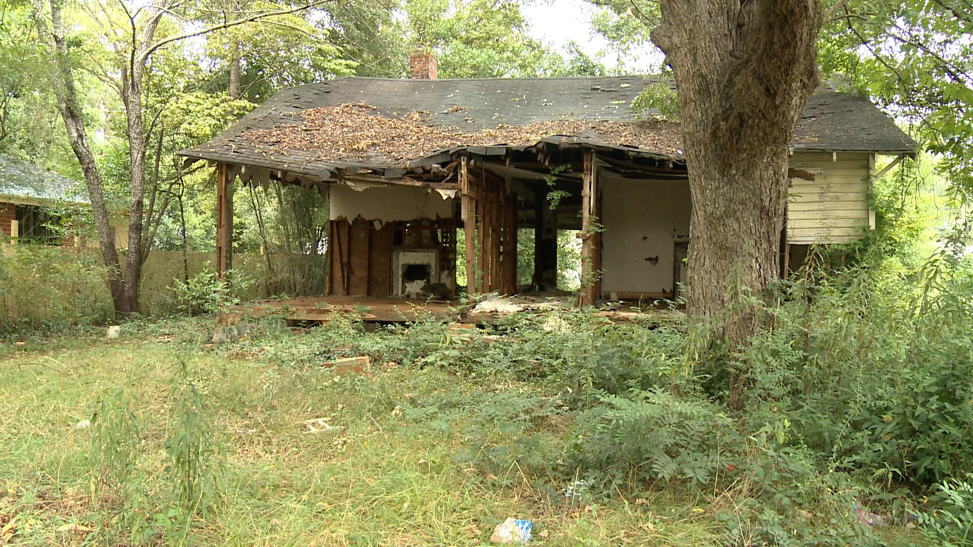 Abandoned and Unsafe Properties Raise Concerns in Tallassee Alabama News