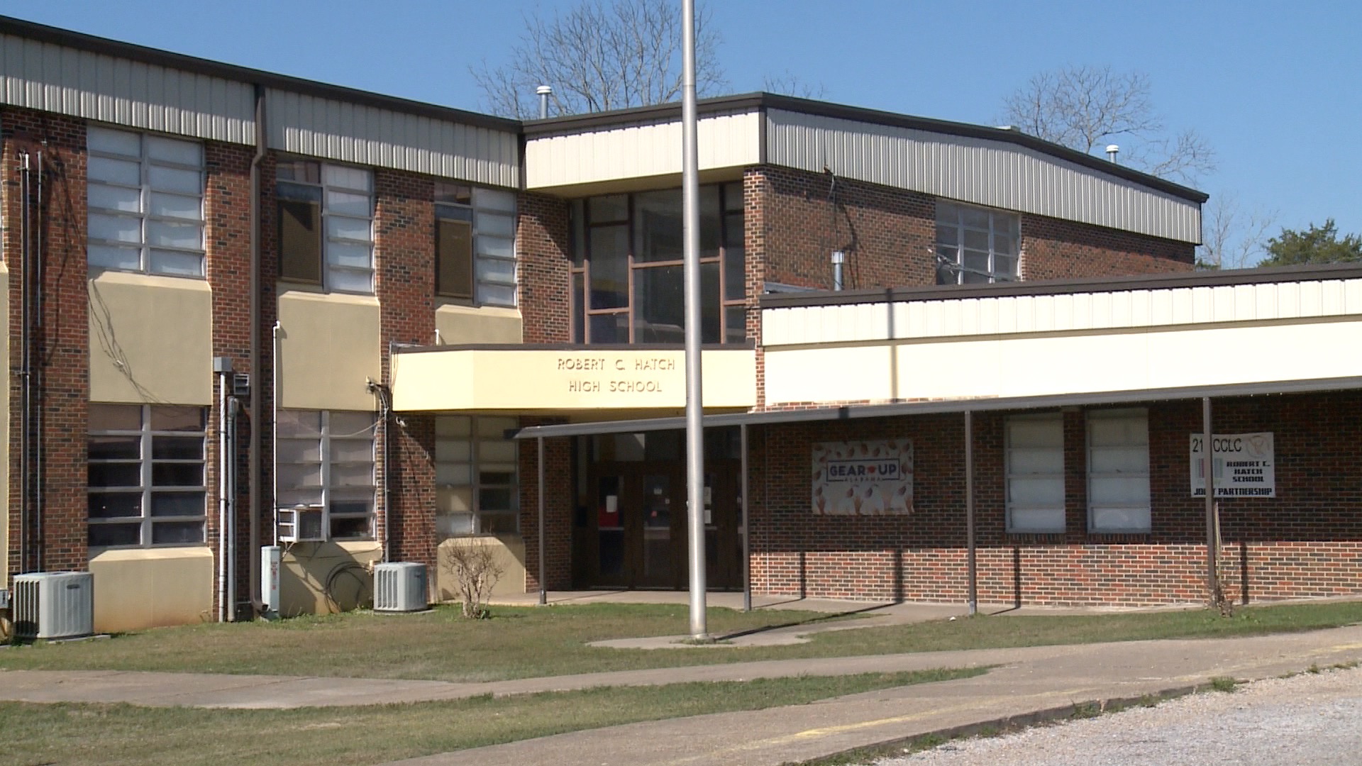 Teen Shot After Gunfire Erupts at HS Basketball Game in Uniontown ...