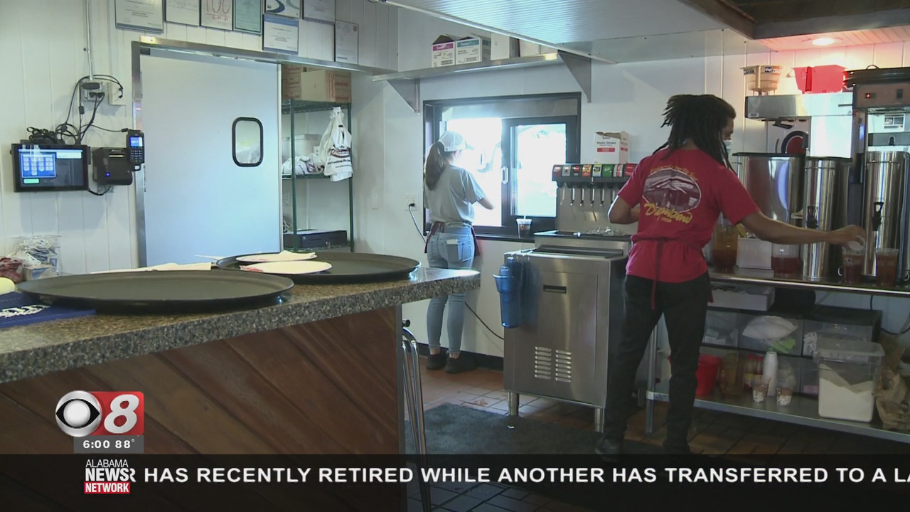 Restaurant Owners Are Hoping People Will Start Wanting to Work After Federal Unemployment Benefits End - Vimarsana News