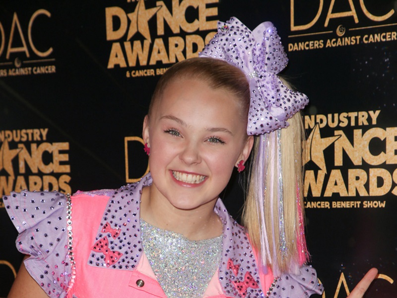Jojo Siwa Is No Loner Single