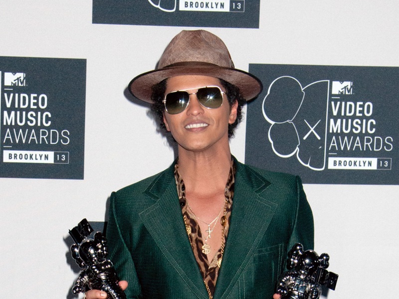 Jon Batiste Wins Five Big Ones And Silk Sonic Sweeps At Grammy Awards