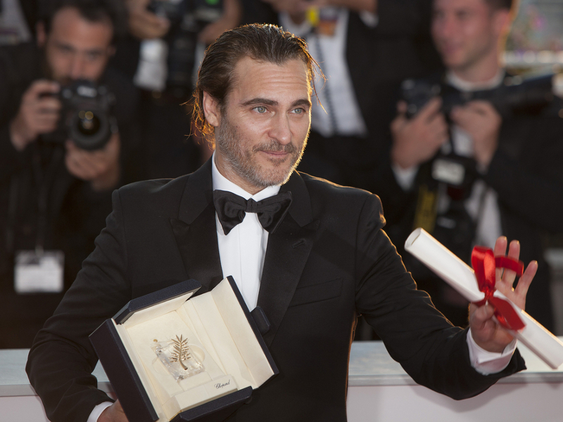 Top Gun: Maverick, Julia Garner, Joaquin Phoenix + More!