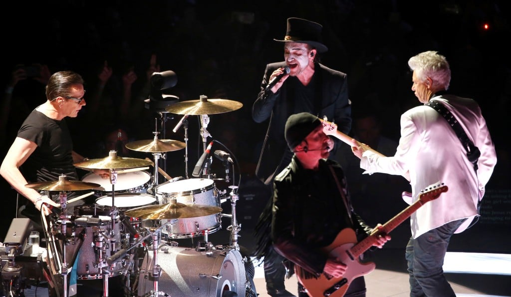 U2 Performs During The Band's "experience + Innocence" Tour At The Forum In Inglewood