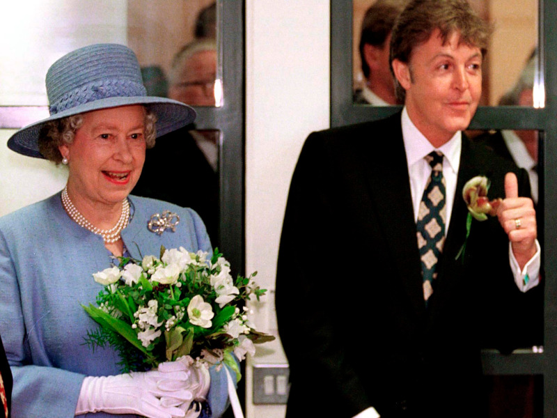 Rockers Pay Tribute To Queen Elzabeth Ii