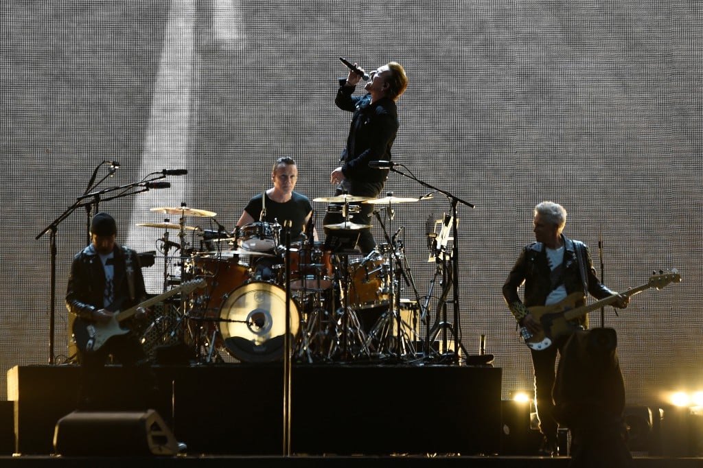 Bono Sings As U2 Perform During Their "u2: The Joshua Tree Tour", At Croke Park, Dublin