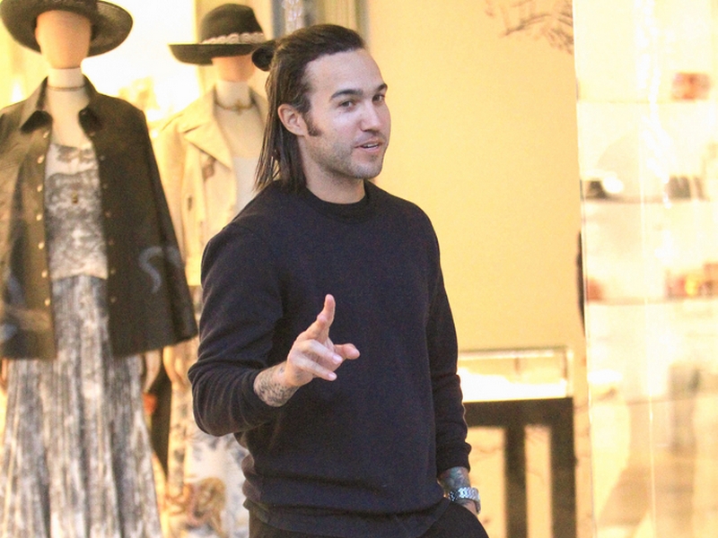 Fall Out Boy To Release New Album In March