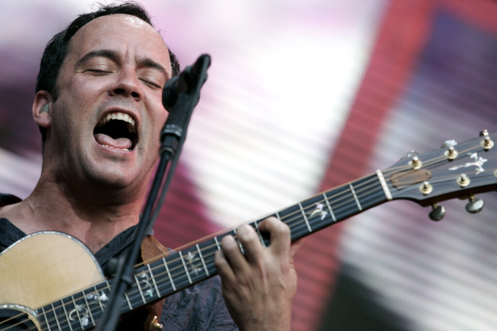 Musician Dave Matthews Performs During The Live Earth New York Concert At Giants Stadium In East Rutherford, New Jersey