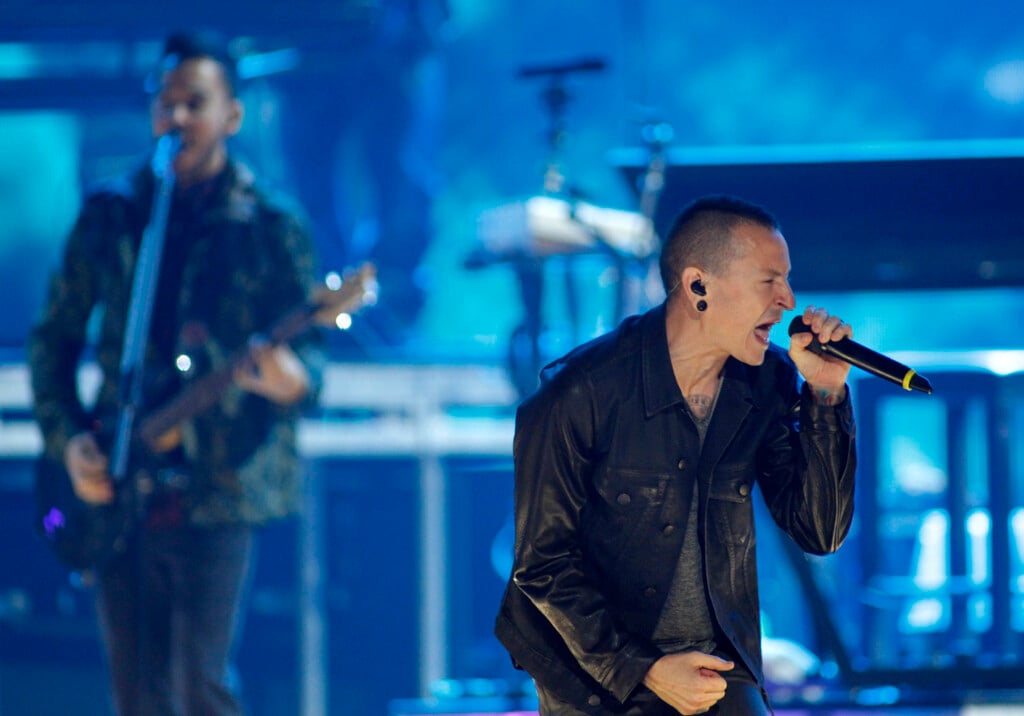Chester Bennington Of Linkin Park Performs During 2012 Iheartradio Music Festival In Las Vegas