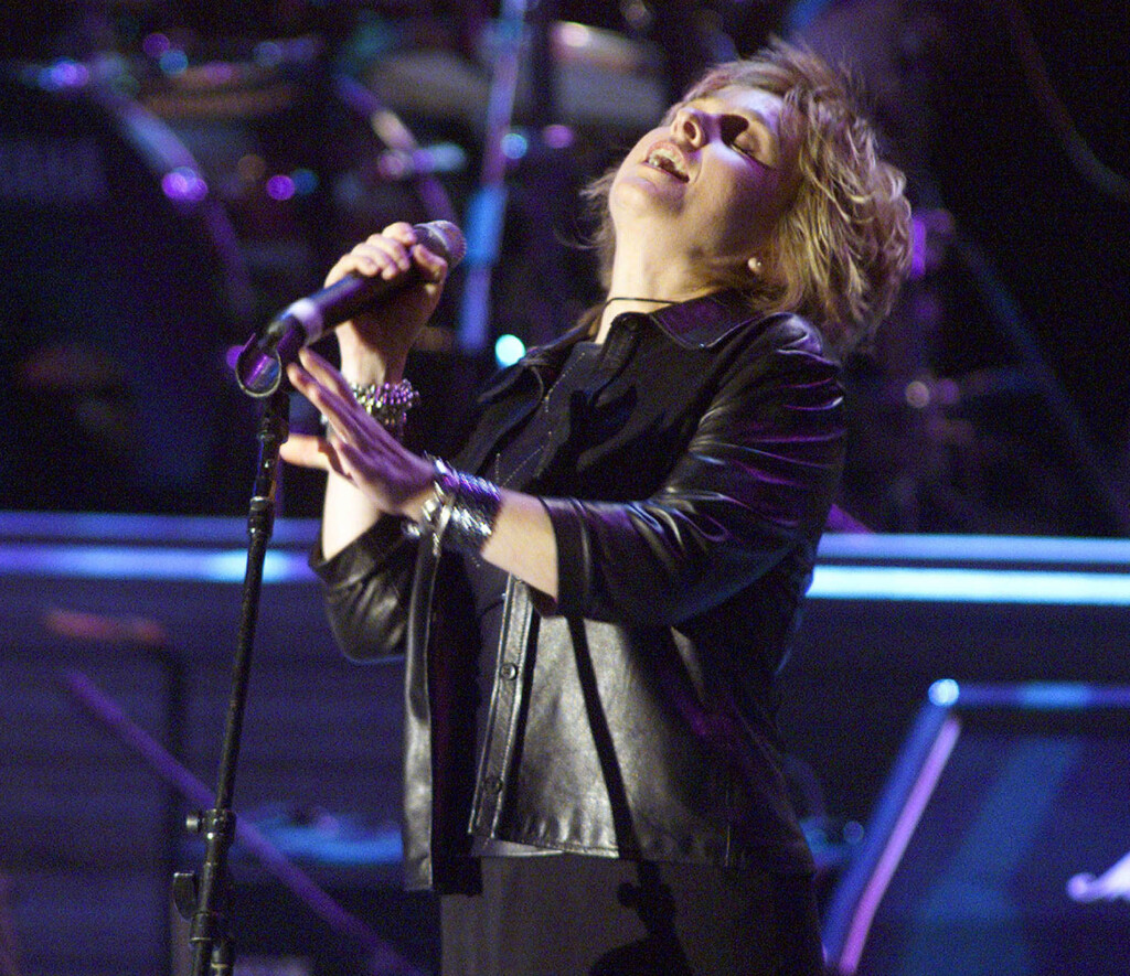 Singer Melissa Ethridge Sings "son Of A Preacher Man" At The Rock And Roll Hall Of Fame Induction Ce..