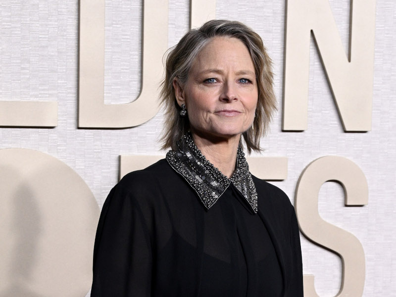 Jodie Foster Says A Lion ‘picked’ Her Up And ‘shook’ Her On The Set Of ‘napoleon And Samantha’