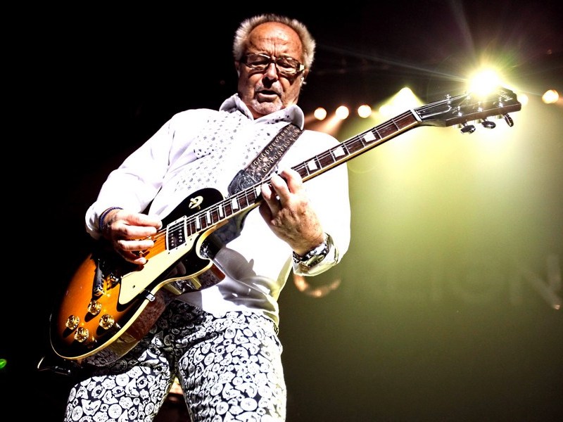 Foreigner’s Mick Jones Shares That He Has Parkinson’s Disease