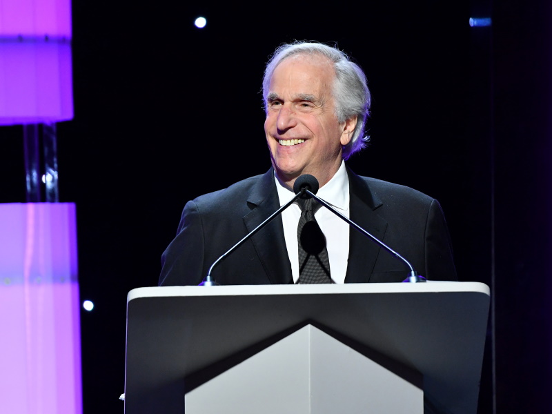 Henry Winkler Evacuates Dublin Hotel Due To Fire, Entertains Firefighters