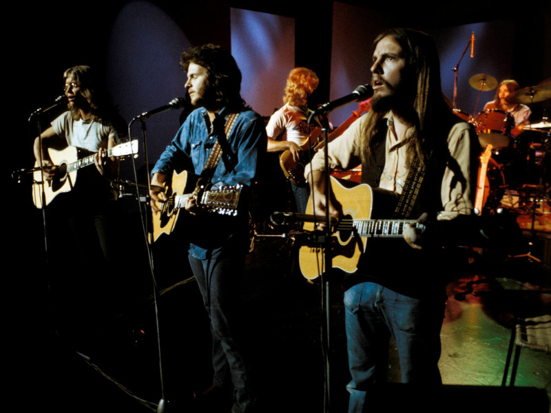 America Releasing Live Lp Featuring George Martin Conducting An Orchestra