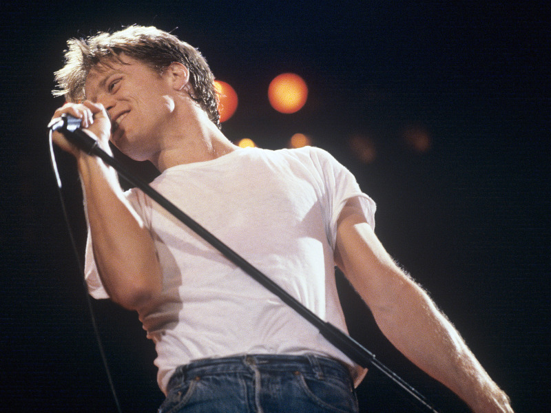 Bryan Adams Announces 2025 “roll With The Punches” North American Tour