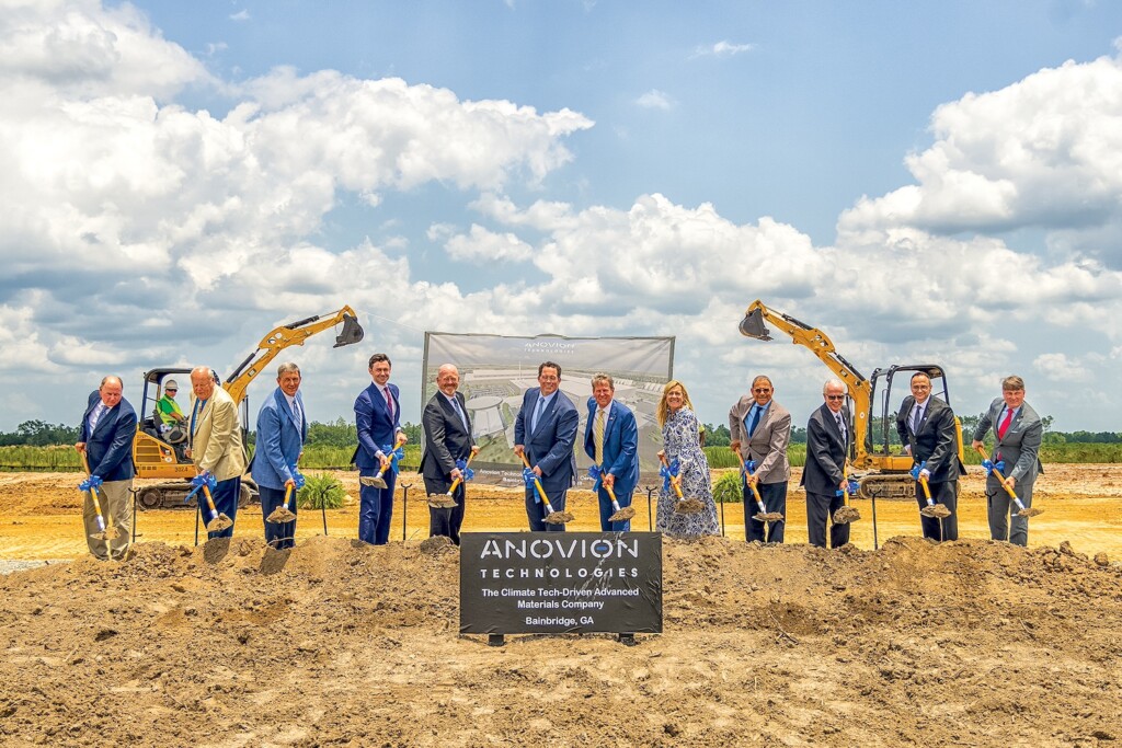 Anovion Shovels With Dignitaries 5 Ws Contrib23 Copy