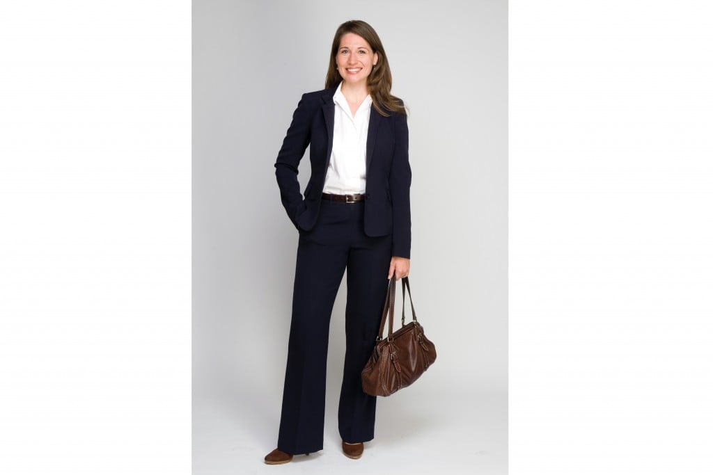 professional woman outfit