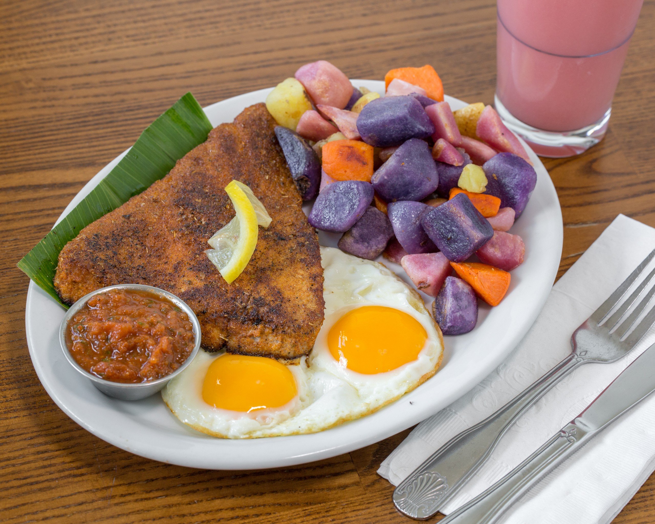 Eggs ‘n Things Perfecting “Ahi and Eggs” for Nearly 50 Years Hawaii