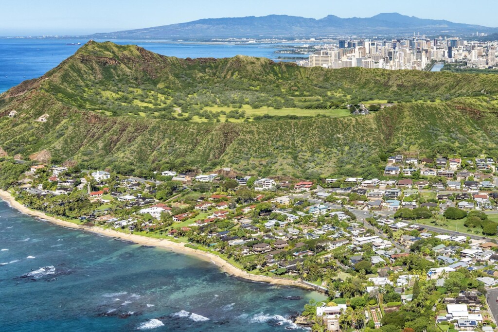 Kahala Diamond Head Neighborhood Honolulu Hawaii Gettyimages 1300021197