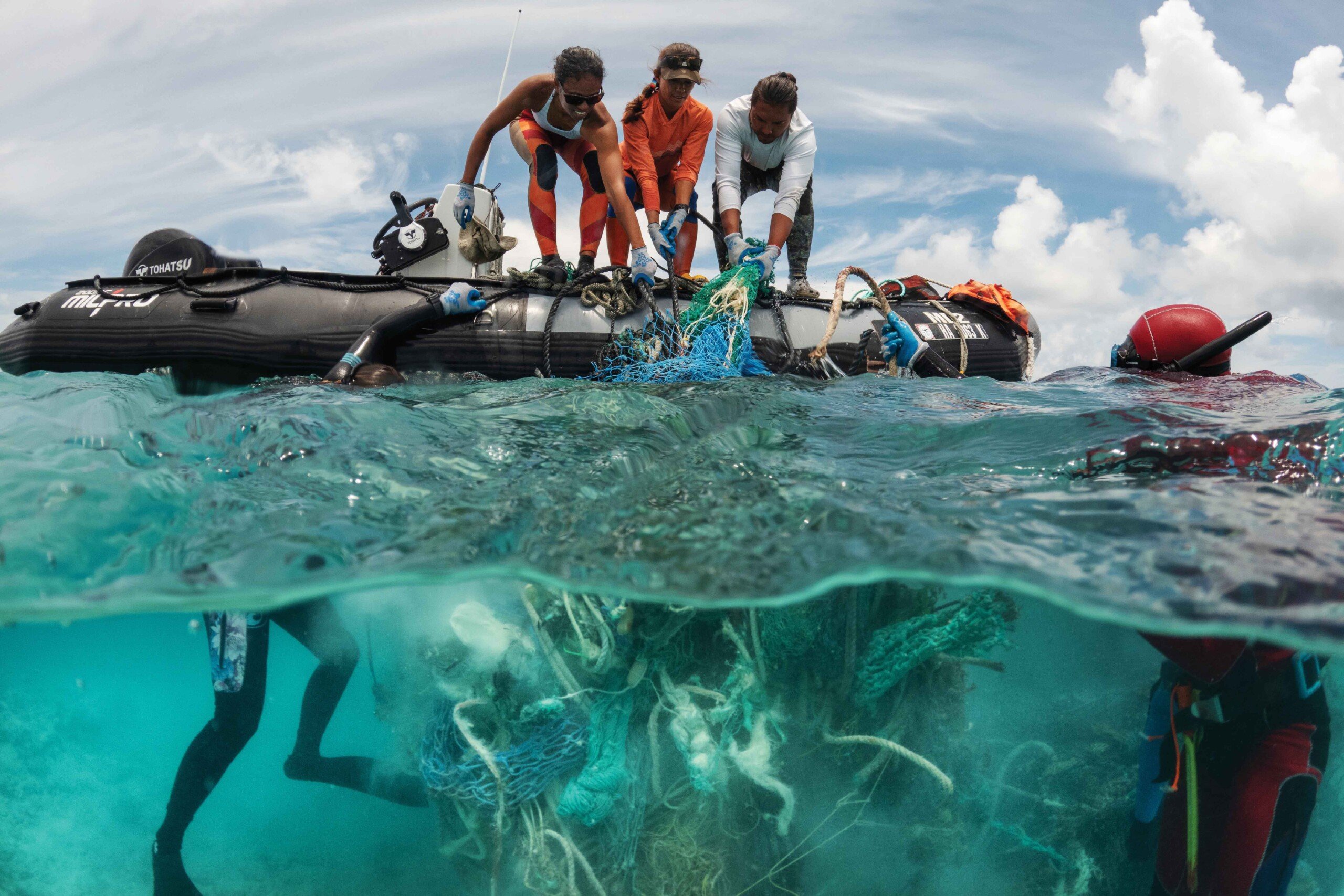 Removing Ghost Nets from the Northwestern Hawaiian Islands – Hawaii Business Magazine