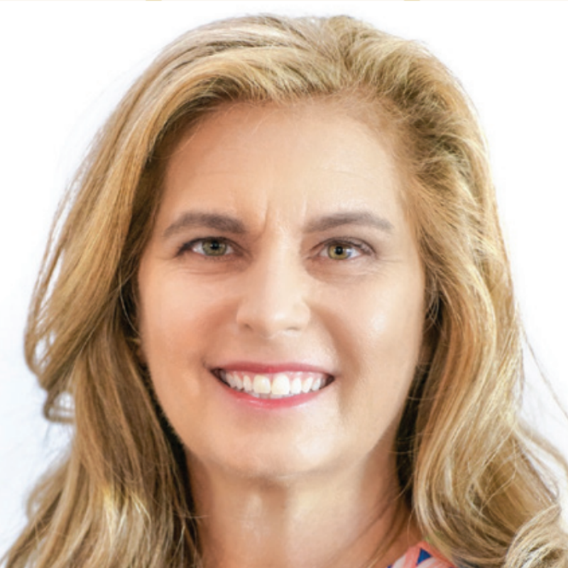Headshot Kim Leslein Soares