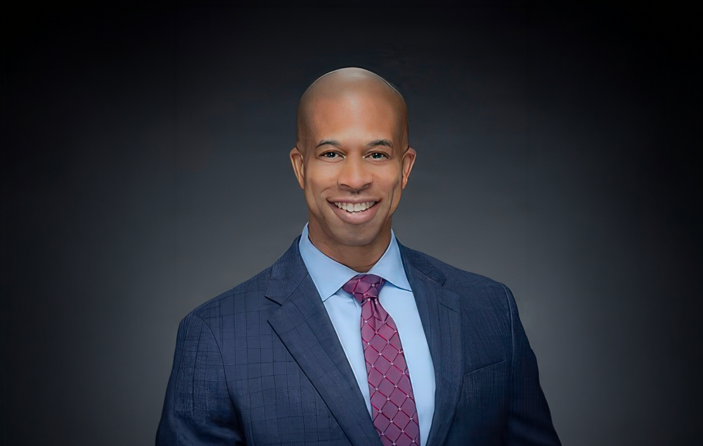 Headshot Justin H Woodson