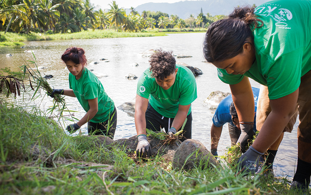 04-18-HHR-GreenHawaii-Body-Image-Community_1
