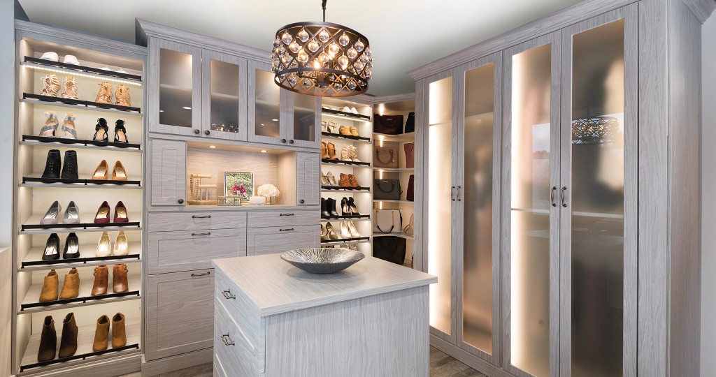 5 Great Display Cabinet Lighting Ideas