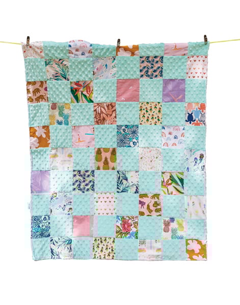 Hawai‘i Minky 34-inch-by-42-inch quilted blanket