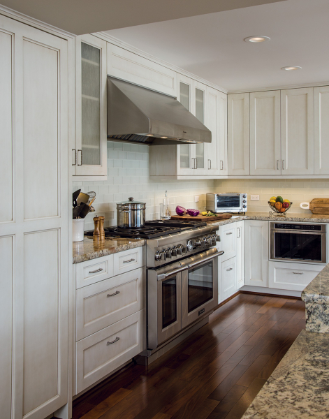 This Open-concept Kahala Kitchen is Designed Around a Unique Island ...