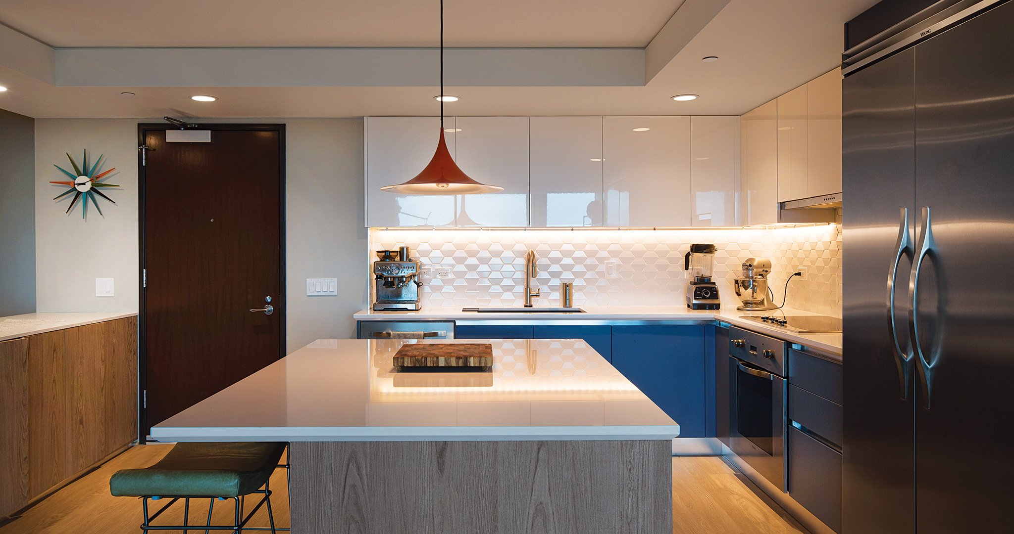 A Downtown Honolulu Condo Kitchen Gets A Contemporary Makeover Hawaii Home Remodeling