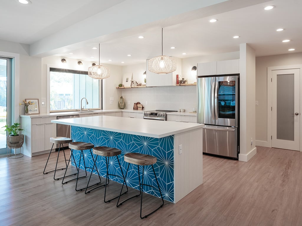 Airy Aqua Kitchen Backsplashki - Transitional - Kitchen - Hawaii