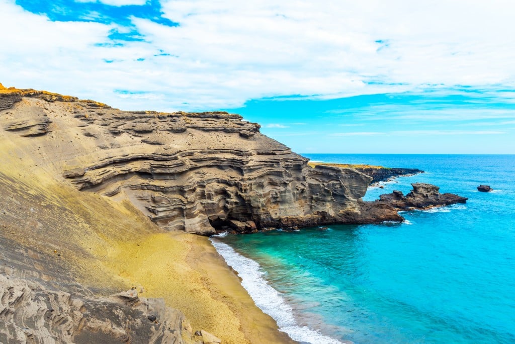 View Of The Beach Papakolea (green Sand Beach), Hawaii, Usa