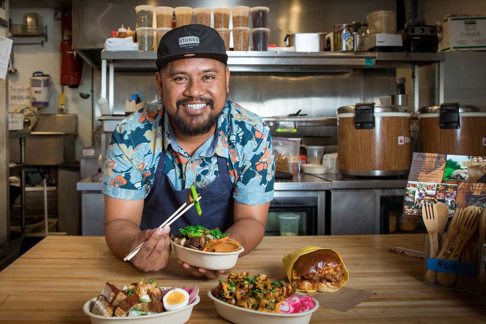 samle oversvømmelse støbt Chef Profile: Sheldon Simeon - Hawaii Magazine