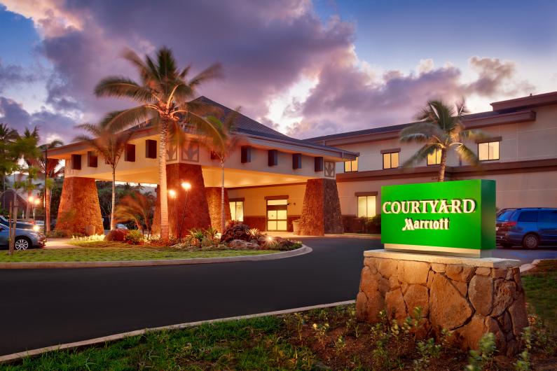 A New Budget Friendly Hotel Opens On The North Shore Of Oahu Hawaii   CY FrontEntrance Ext 01 