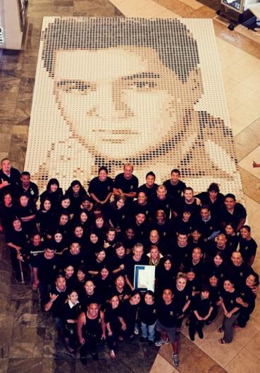 Blue Hawaii” Elvis coffee-cup mosaic in Waikiki gets Guinness world record  - Hawaii Magazine