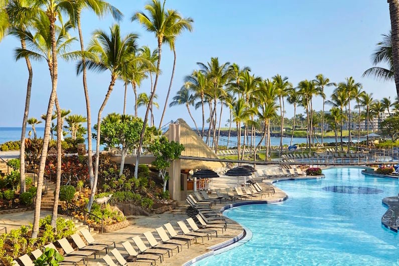 hilton waikoloa village pool