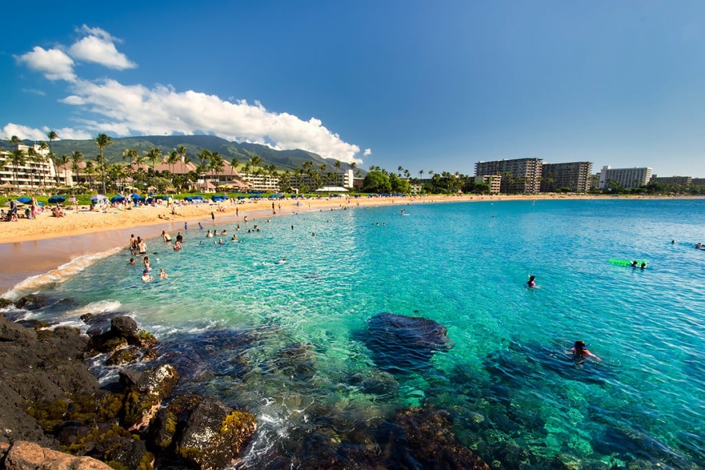 10 fun water activities to do at Kaanapali Beach, Maui - Hawaii Magazine