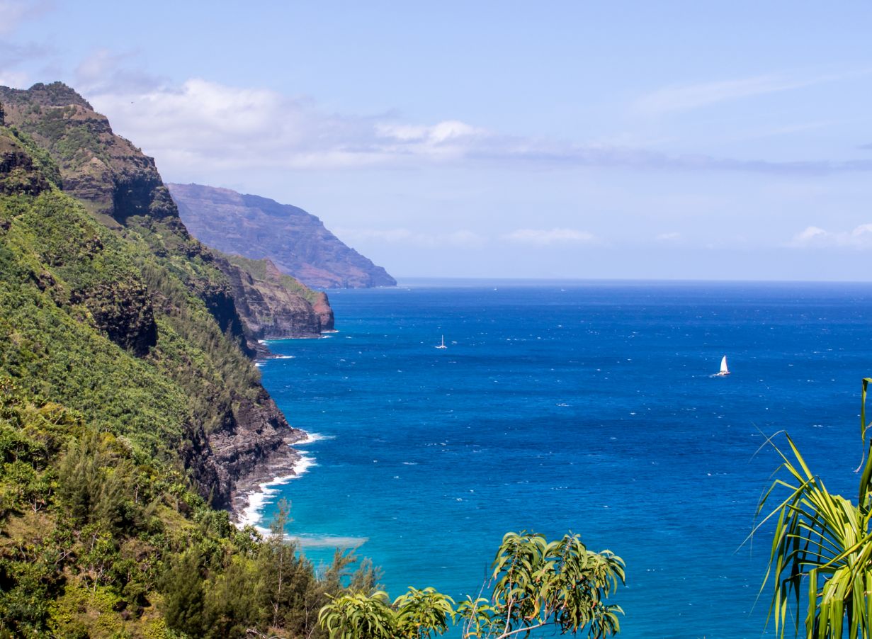 This video will make you fall in love with the Napali Coast all over ...