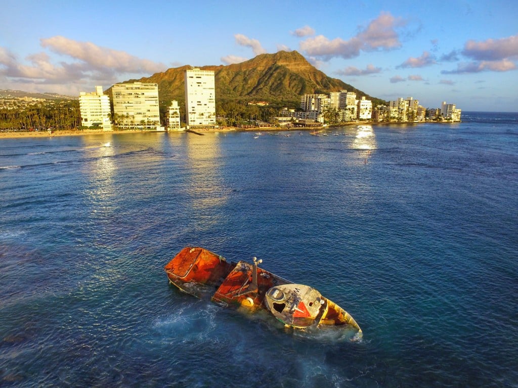 The commercial fishing ship Pacific Paradise run aground in Waikiki.