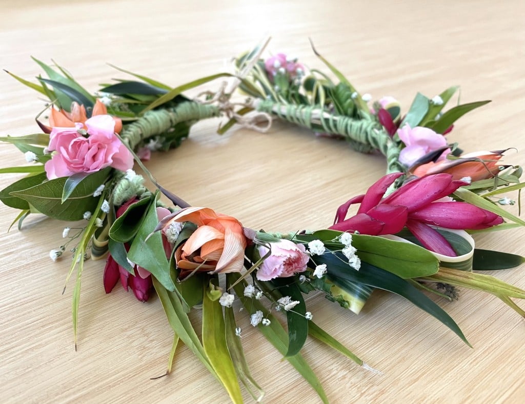 How to Make a Flower Crown - Flower Magazine