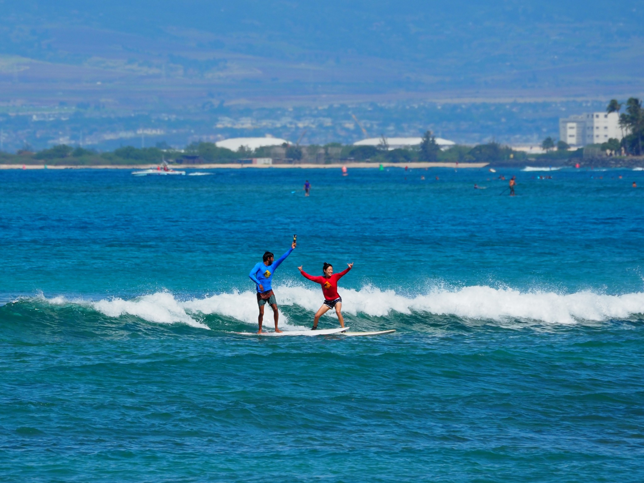 The 5 Best Surfing Spots on Oʻahu in 2021 Hawaii Magazine