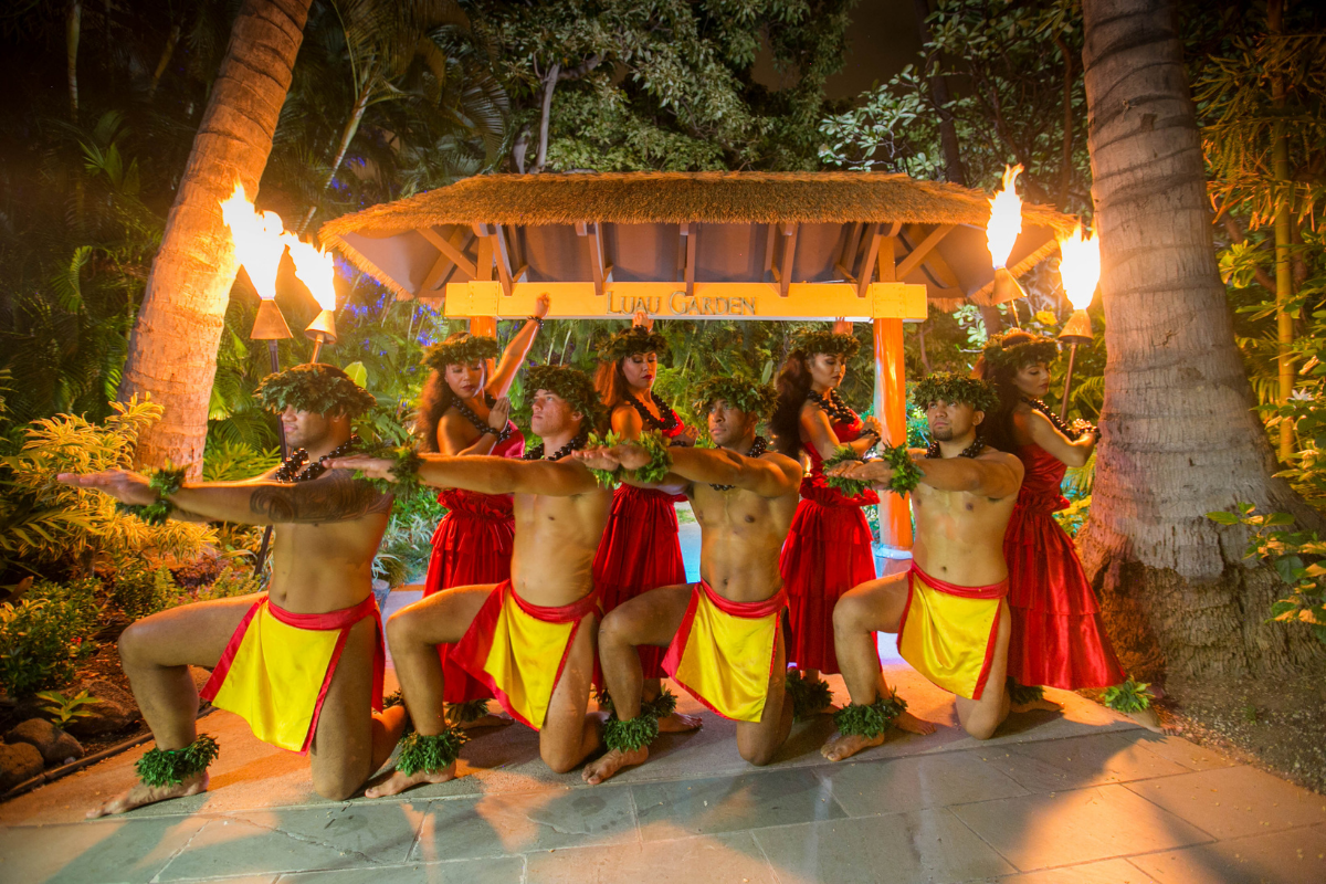 Best Luau in Oahu and Family Aquarium