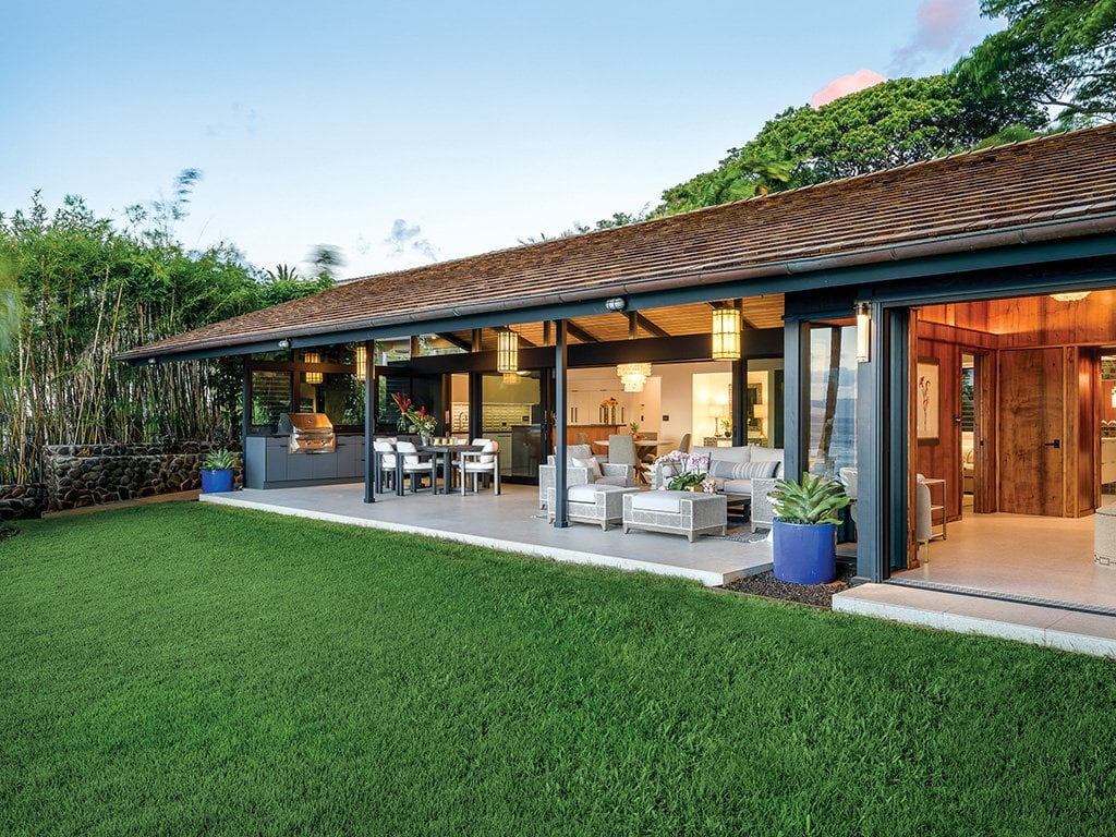 This Maui Beach House Exudes Midcentury Modern Appeal - Hawaii