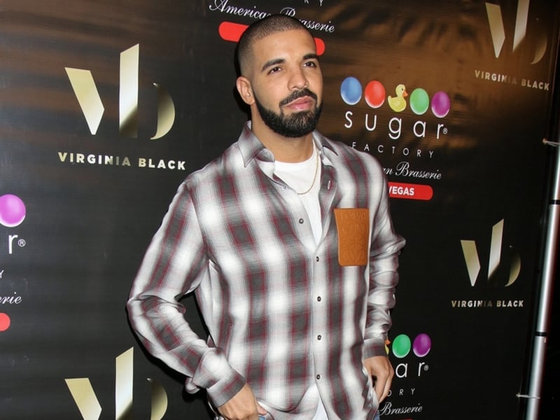 ‘drunk’ Drake Gives Interview While At The Kentucky Derby