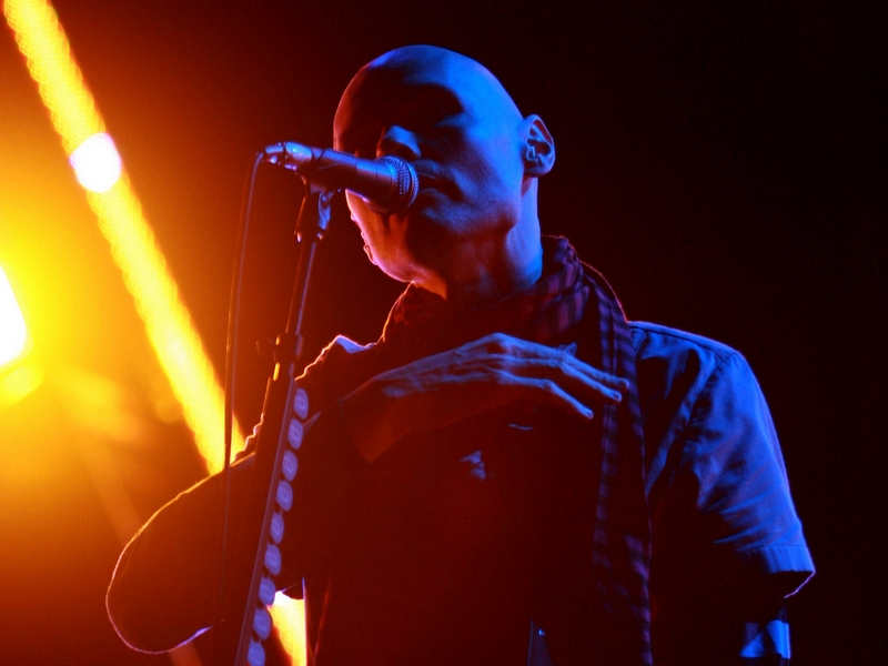 Smashing Pumpkins’ Billy Corgan Holds Benefit For Highland Park Community